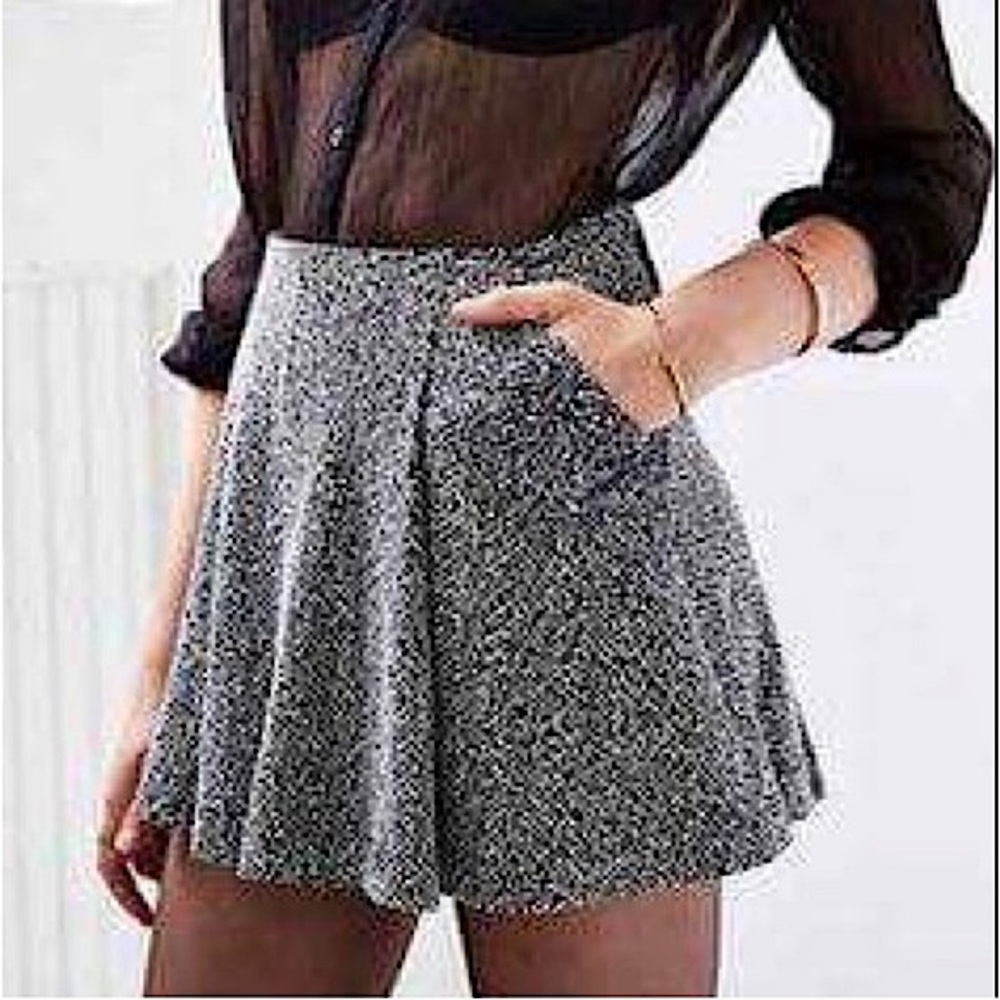 Silence + Noise Black White Skater Skirt Size XS Urban Outfitters Pocket Skirt